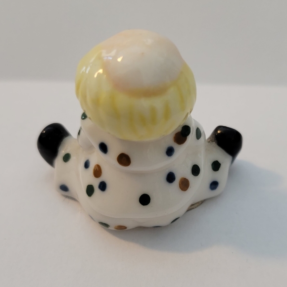 Vintage Mini Porcelain Clown  Figurine Hand Painted Made in Taiwan - Picture 2 of 4